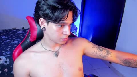 Snapshot of asmodeuszz chatting on May 2026 01:00:02 AM asmodeuszz online show from May 2026 01:00:02 AM