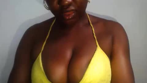 ass_elbonypussy online show from May 2026 10:36:01 AM