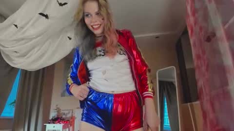 Sasha online show from November 2025 06:15:02 AM