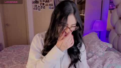 Ashley online show from December 2025 04:00:02 AM