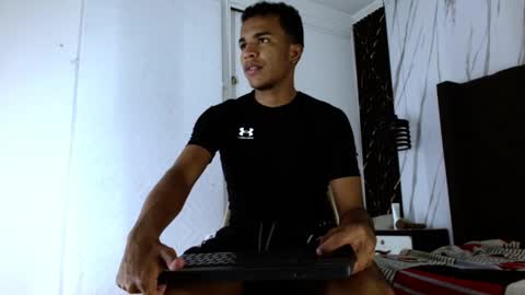 Aston  online show from October 2025 03:40:02 AM