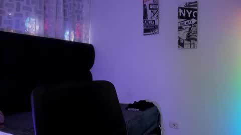 astonhills online show from October 2025 06:06:01 PM