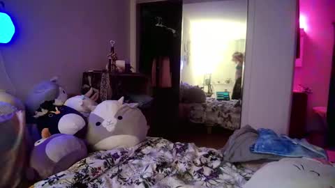 AstoriaLove online show from February 2025 01:00:02 AM