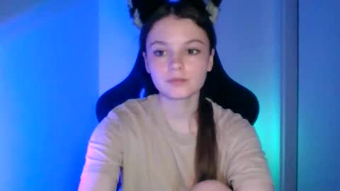 Snapshot of astradream_ chatting on September 2025 05:38:01 PM astradream_ online show from September 2025 05:38:01 PM