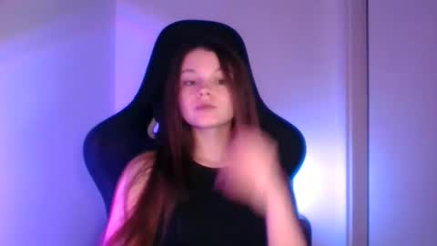 Snapshot of astradream_ chatting on October 2025 05:30:01 PM astradream_ online show from October 2025 05:30:01 PM