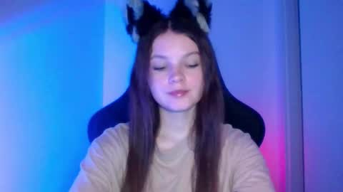 Snapshot of astradream_ chatting on October 2025 05:21:02 PM astradream_ online show from October 2025 05:21:02 PM