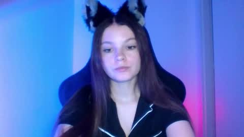 Snapshot of astradream_ chatting on October 2025 05:32:02 PM astradream_ online show from October 2025 05:32:02 PM