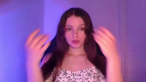 Snapshot of astradream_ chatting on October 2025 07:23:01 PM astradream_ online show from October 2025 07:23:01 PM