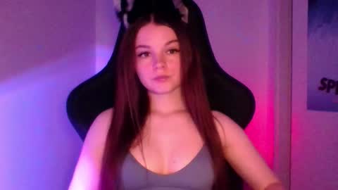 Snapshot of astradream_ chatting on October 2025 05:44:02 PM astradream_ online show from October 2025 05:44:02 PM