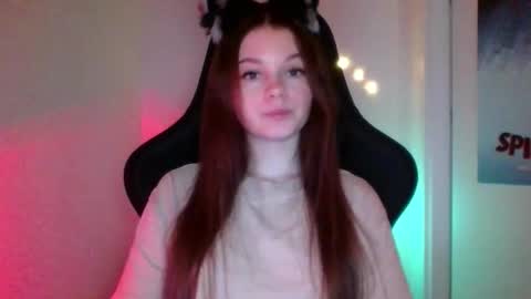 Snapshot of astradream_ chatting on November 2025 09:48:02 PM astradream_ online show from November 2025 09:48:02 PM