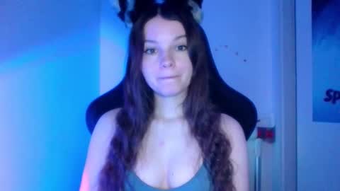 Snapshot of astradream_ chatting on November 2025 11:18:01 PM astradream_ online show from November 2025 11:18:01 PM