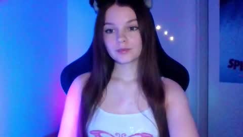 Snapshot of astradream_ chatting on December 2025 10:18:02 PM astradream_ online show from December 2025 10:18:02 PM