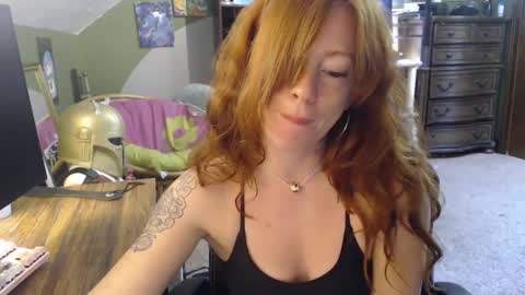 AstraeaSiren online show from September 2025 05:46:02 PM