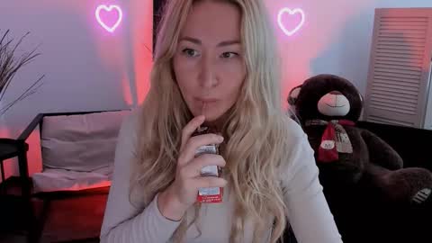 astramonroe online show from March 2026 10:07:01 AM