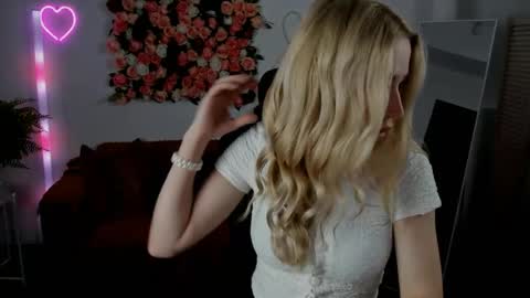 astramonroe online show from May 2026 07:59:02 AM