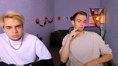 astren online show from October 2025 01:23:04 PM