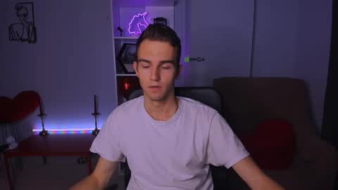 astren online show from November 2025 01:21:02 PM