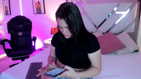 Astrid  online show from July 2026 01:40:01 AM