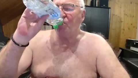 asusandy online show from April 2026 11:07:02 PM