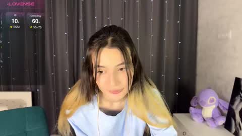 Asya online show from October 2025 10:54:02 PM