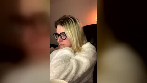 asya_new online show from January 2026 06:11:02 PM