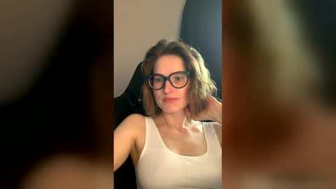 Snapshot of asya_new chatting on June 2026 02:04:01 PM asya_new online show from June 2026 02:04:01 PM