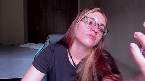 atenas online show from February 2025 07:09:01 PM