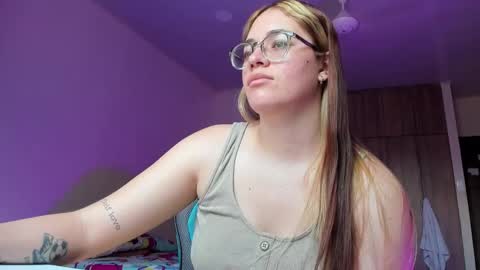 atenas online show from March 2025 07:10:02 PM