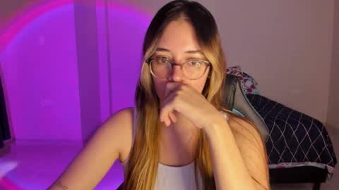 atenas online show from November 2025 09:24:02 PM