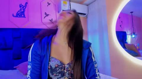 Snapshot of atenea_cute21 chatting on January 2025 09:35:01 AM Athenea online show from January 2025 09:35:01 AM