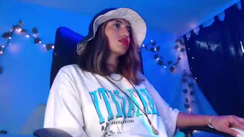 Atenea online show from December 2024 06:15:01 PM