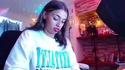 Atenea online show from February 2025 03:05:01 PM