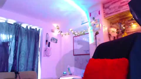 Atenea online show from February 2025 08:14:02 PM