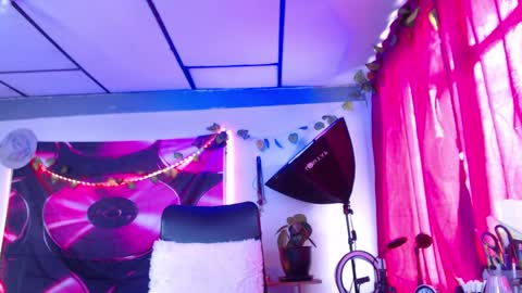 Atenea online show from September 2025 02:18:02 PM