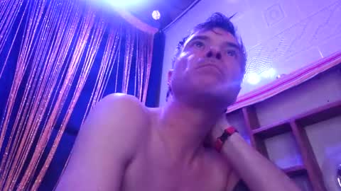 jonnyandrew online show from December 2024 10:02:02 AM