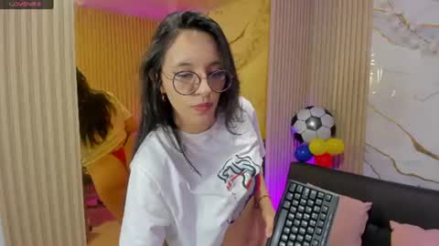 Atenea online show from July 2026 03:33:02 AM