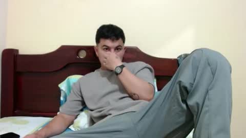 Robin online show from December 2025 03:48:01 AM