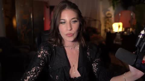 Snapshot of audrey_ chatting on September 2025 03:41:02 AM Audrey online show from September 2025 03:41:02 AM