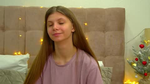 Audrey online show from December 2024 06:41:02 AM