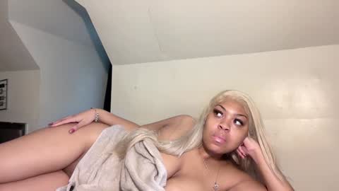 aunyxxx online show from February 2025 06:44:02 PM
