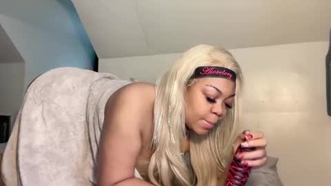 aunyxxx online show from February 2025 05:01:02 PM