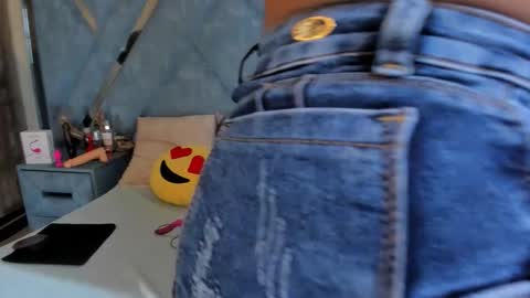 Monii Yi online show from February 2026 02:59:02 AM