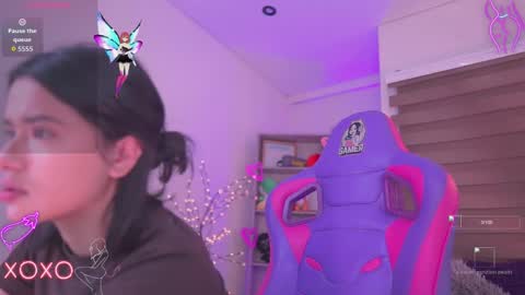 aura_rouss online show from September 2025 01:16:01 PM