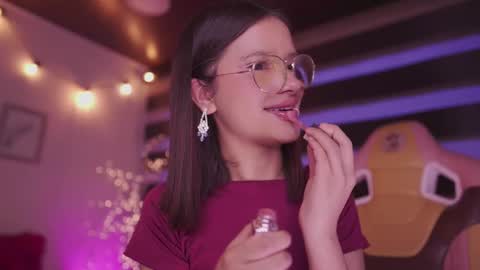 aura_rouss online show from November 2025 10:42:01 PM