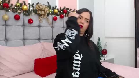 Aura Arnau online show from December 2025 07:22:01 PM