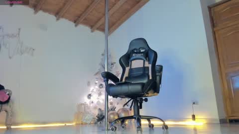 aura online show from December 2024 05:10:02 AM