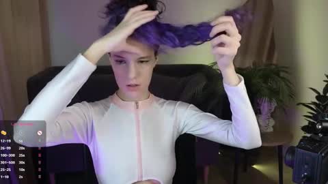 Lana online show from April 2026 06:40:01 AM