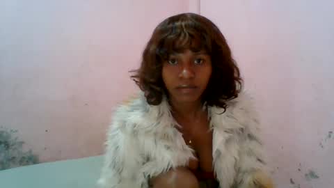 Snapshot of aurelia107 chatting on June 2026 05:52:02 AM aurelia107 online show from June 2026 05:52:02 AM