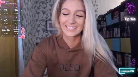 Aurelyie online show from December 2025 11:47:01 AM