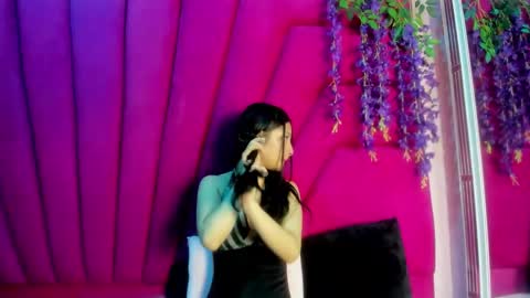 aurora online show from October 2025 06:41:01 PM